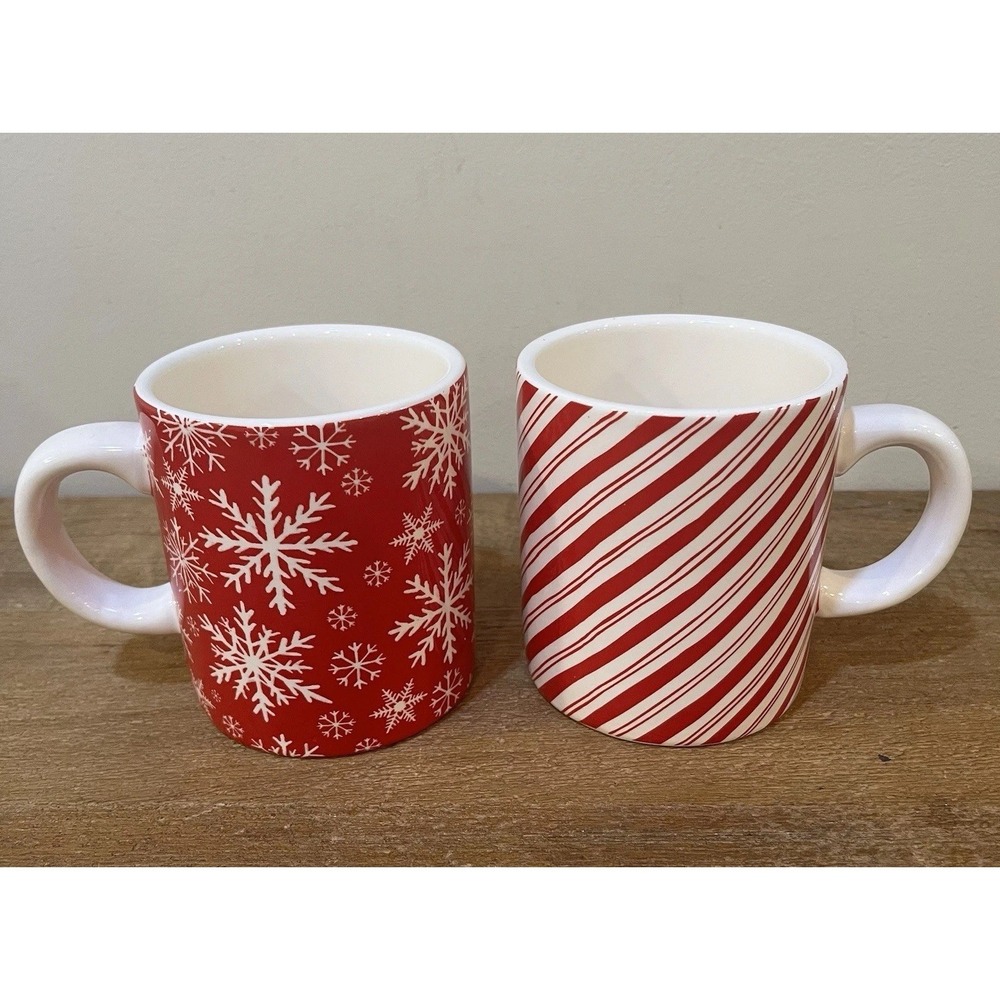 Sur la Table Christmas Holiday Mug Set of 2 Snowflake Candy Cane Red Coffee Cups